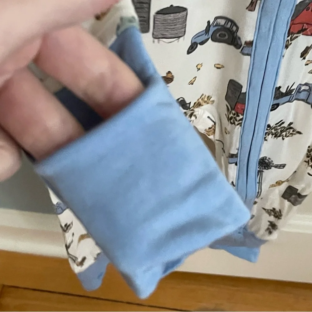 SOLD!!! NWT Angel Dear Bamboo Blue Hay Farmer Print Convertible Pajama 6-12M - Picture 3 of 5